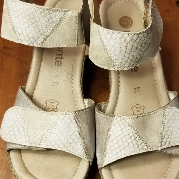 Remonte Beige & White Sandals -- 2 3/4" wedge heels & velcro closures - Picture 1 of 11